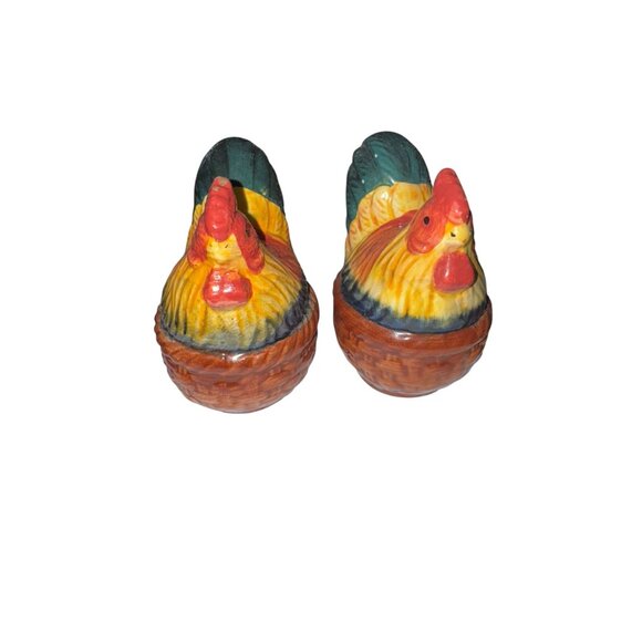 Vintage Ceramic Rooster Salt & Pepper Shakers Hand-Painted Collectible Set - Picture 1 of 6